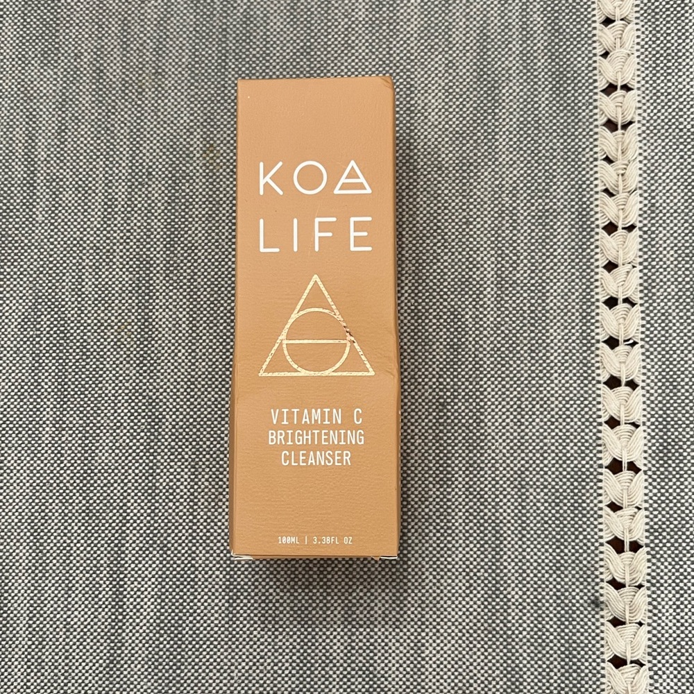 NEW KOA LIFE Vitamin C Vit-C Brightening Cleanser Full Size 3.38FL MADE IN USA
